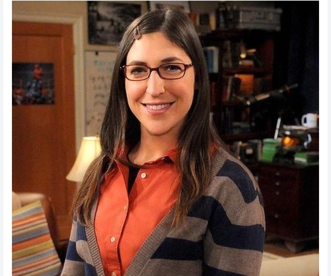 Gorgeous Woman: How Ugly Amy from “The Big Bang Theory” Changed