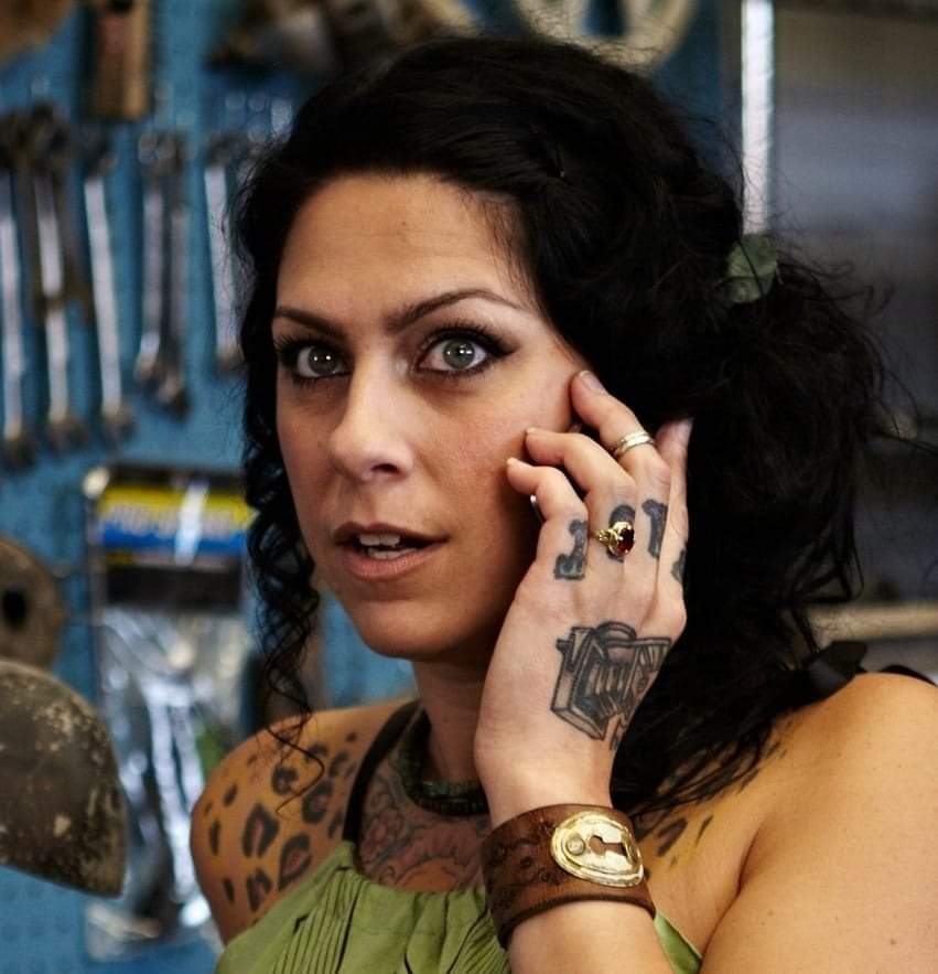 What a tragedy! It’s about American Pickers star Danielle Colby