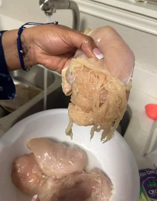 Mom shares disgusting photo of chicken breast that shreds into spaghetti