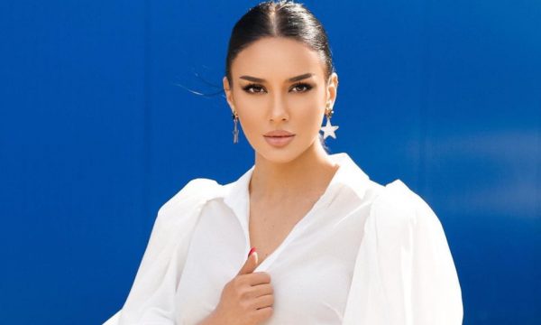 Bora Zemani rrëfen emocionet e fillimit të ri mes luleve të mrekullueshme